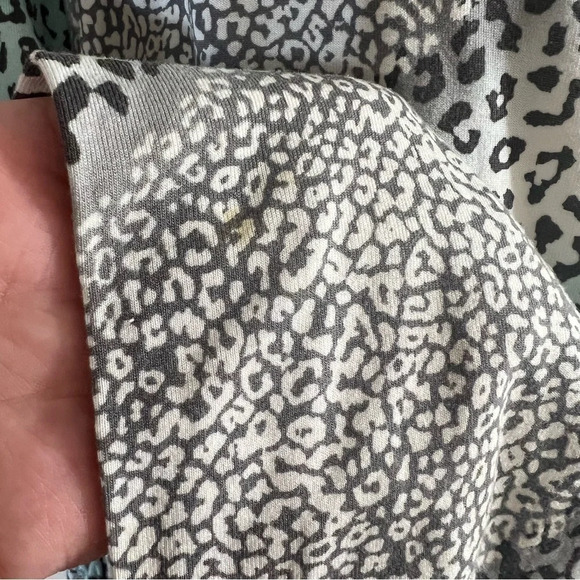 Ruby Rd Blouse Petites Medium Rhinestone Bling Neckline Ruched Side Leopard Top - Picture 8 of 10